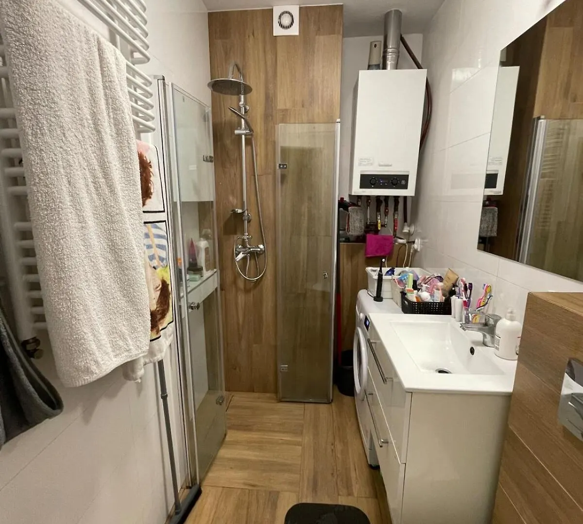 Huge Room With Two Beds, Balcony Kraków Apartament
